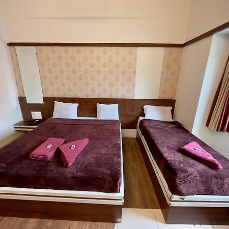 Hotel Laxmibai Palace شيردي المظهر الخارجي الصورة