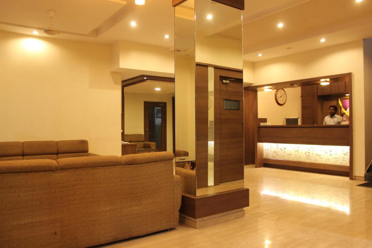 Hotel Laxmibai Palace شيردي المظهر الخارجي الصورة