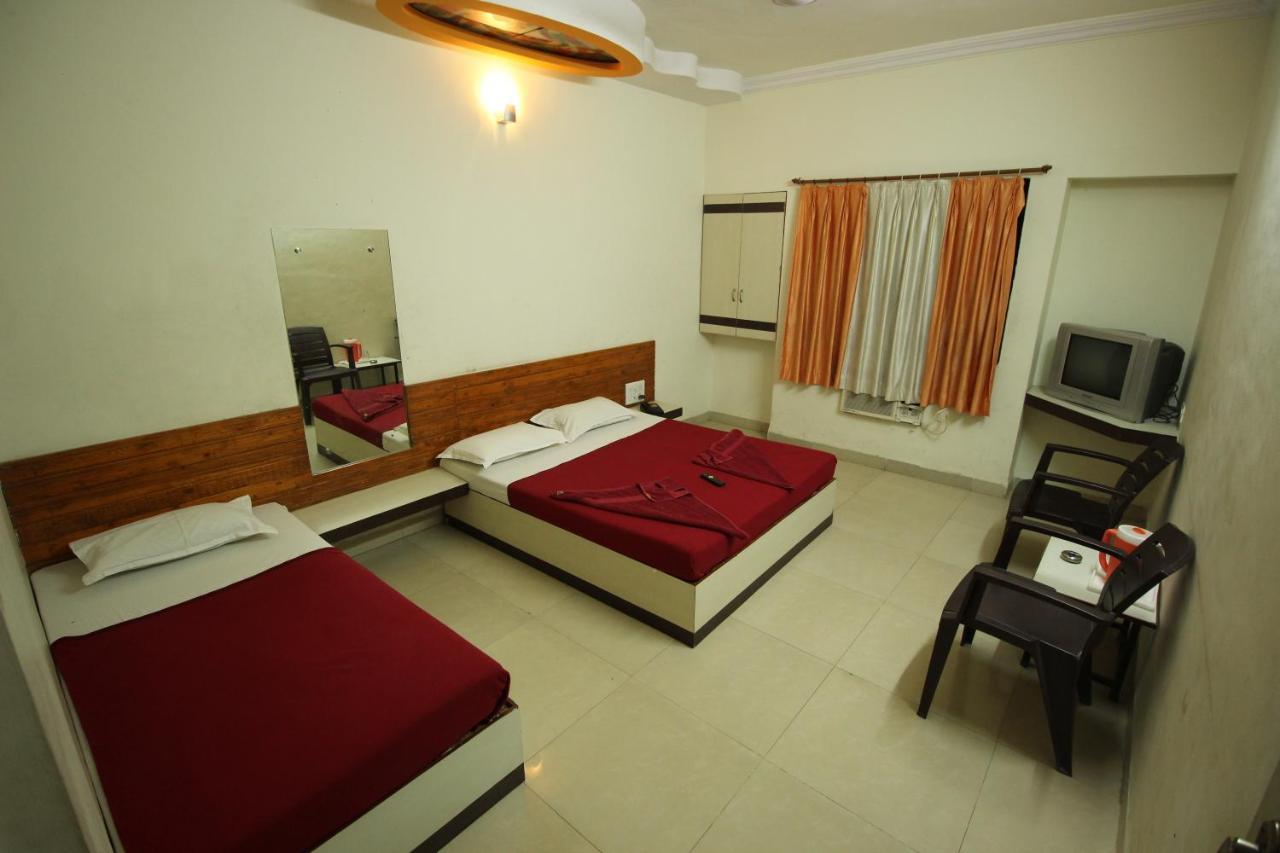 Hotel Laxmibai Palace شيردي المظهر الخارجي الصورة