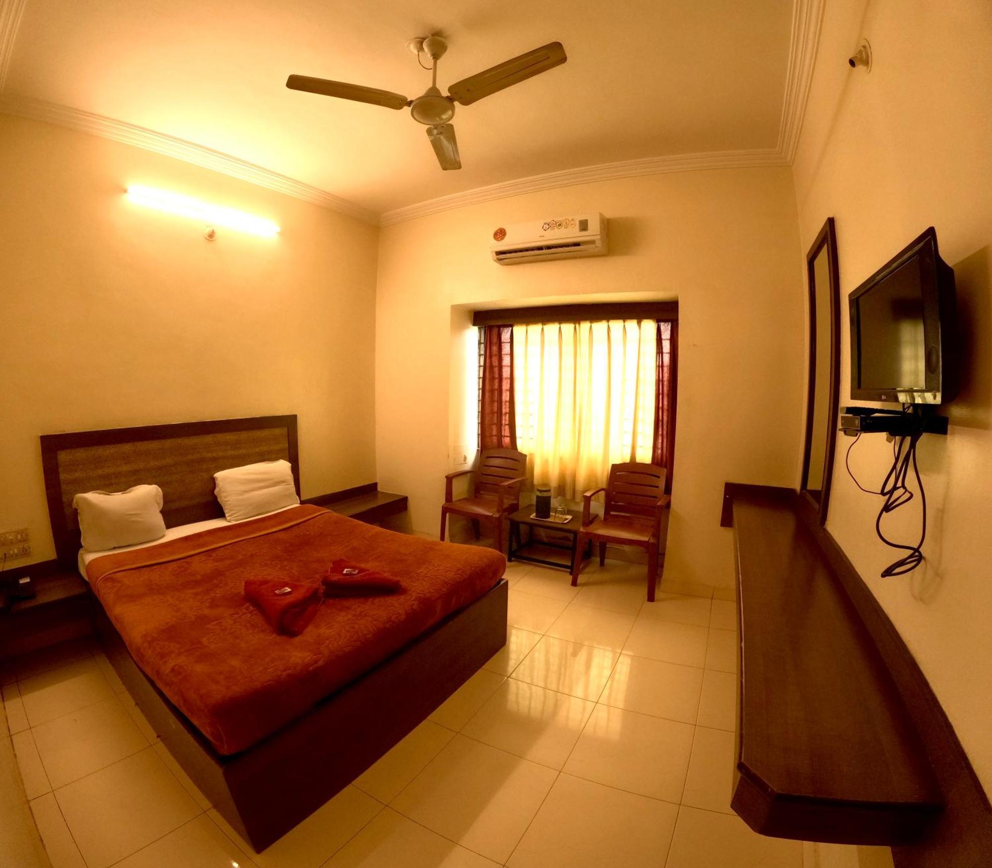 Hotel Laxmibai Palace شيردي المظهر الخارجي الصورة