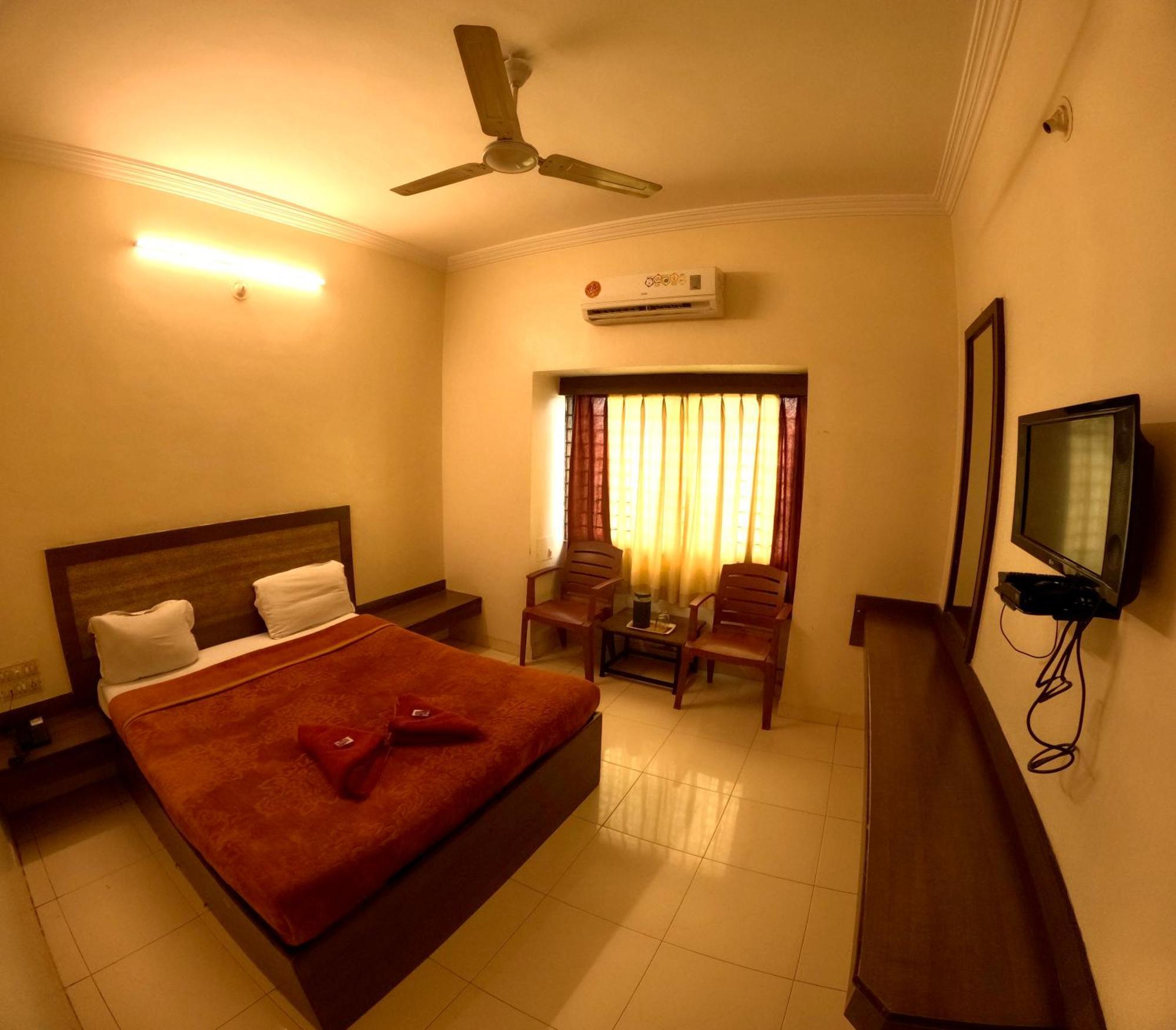 Hotel Laxmibai Palace شيردي المظهر الخارجي الصورة