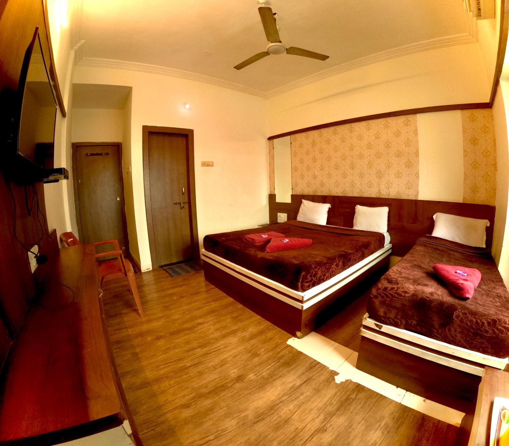 Hotel Laxmibai Palace شيردي المظهر الخارجي الصورة